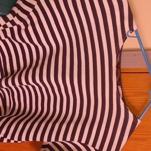 💖Navy Blue and White striped crop top💖